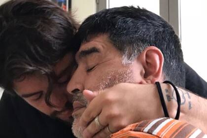 Diego Maradona Jr. junto a su papá