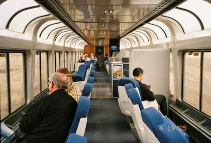 El Empire Builder ofrece comodidades que se adaptan a todos los presupuestos (Instagram/@ar4s2_film)