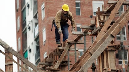El empleo en la construcción creció por cuarto mes consecutivo en noviembre.