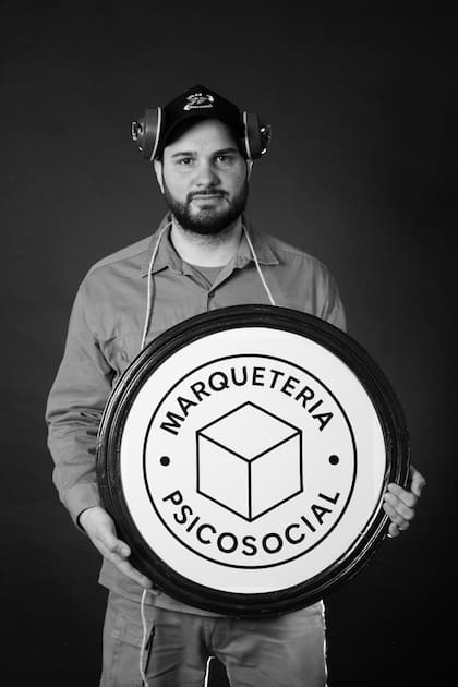 El emprendimiento de Carlos, llamado Marquetería Psicosocial, busca hacer hincapié, justamente, en el carácter psicosocial de algunas discapacidades como la esquizofrenia