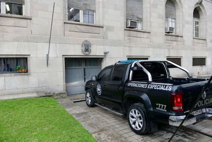 El empresario afirmó que el ministro de Salud, Mario Lugones, había ordenado a la Anmat el cierre del laboratorio