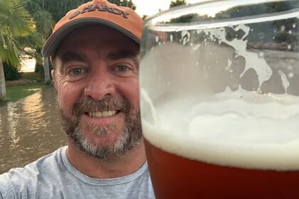 El empresario comenzó con el sueño de tener su propia cervecería en una isla del Tigre, pero el Municipio no los habilitó