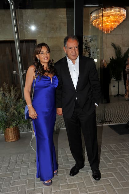 El empresario Daniel Hadad y Viviana Zocco, también entre los invitados a la fiesta de casamiento de Baby Etchecopar y Silvina Cupeiro