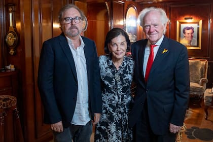 El empresario Jorge Pocovi y la abogada Tullia Mónaco acompañaron a Juan Carlos en la entrevista con La Nación e integran -junto a Arturo Stanic, Claudio Calabressi, María Emilia Vega y Marcelo Pocovi- la Fundación Axel Blumberg