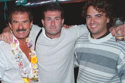 El empresario Oscar Andreani, José Luis Cabezas y Gabriel Michi