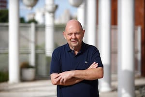 Carlos Rottemberg: 50 años de carrera, 1026 títulos y 16 salas: el récord del empresario teatral que busca estar un minuto adelantado