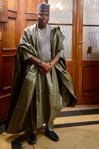 El encargado de Negocios de Nigeria, Malah Kabaju Yusuf