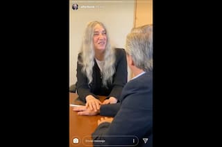 Patti Smith le tomó la mano a Alberto Fernández y le cantó a capella