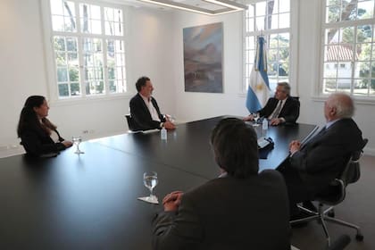En julio, el Presidente se había reunido con parte del equipo científico que llevó adelante la investigación del suero hiperinmune, desarrollado en la Argentina