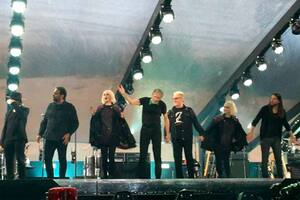 León Gieco, el gran invitado de Roger Waters en su segundo show en La Plata