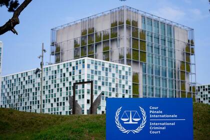 El enjuiciamiento de graves violaciones a los derechos humanos por parte de organismos como la Corte Penal Internacional son una tarea complicada, que requiere de muchas pruebas.