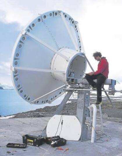 El enlace de datos de Arsat en la base Carlini