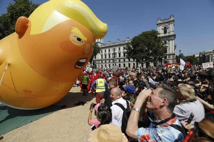 El enorme globo de Donald Trump como un bebé furioso fue adquirido por el museo de Londres