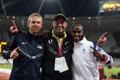 El enrenador Alberto Salazar, uno de los apuntados, y sus dos pupilos Mo Farah y Gallen Rupp