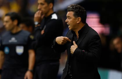 El entrenador de River decidió modificar de cara al segundo tiempo