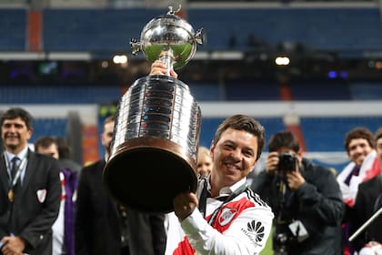 Gallardo levantó el trofeo más trascendental de todos en su era, el de la Libertadores ante Boca
