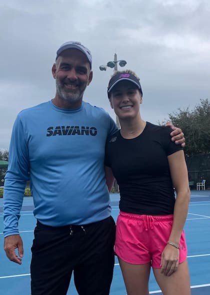 El entrenador Diego Varela junto a la canadiense Eugénie "Genie" Bouchard, top 10 del mundo