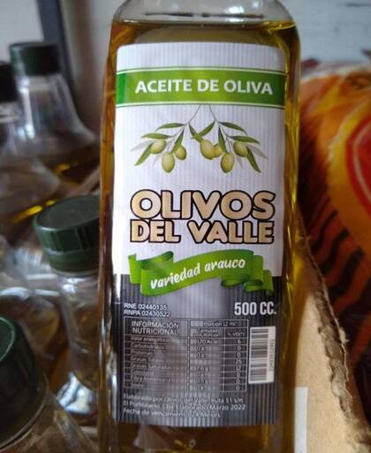 El envase de la marca de aceite de oliva "Olivos del Valle, variedad Arauco"