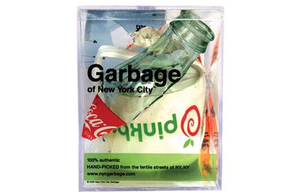 El envoltorio de diseño moderno y minimalista se convirtió en un hit de ventas en el circuito de arte moderno de Nueva York