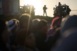 La Iglesia pidió rezar este domingo por la paz en el mundo y y rechazó “el camino de la violencia”