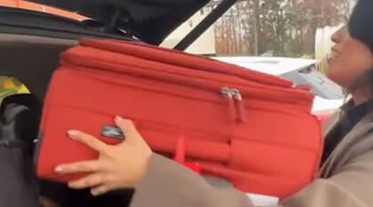 El equipaje de una familia fue robado en Carolina del Norte; gracias a un dispositivo de localización pudieron recuperar la valija