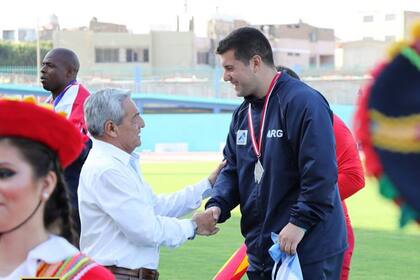 El equipo argentina sumó 12 medalles, tres de oro