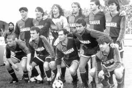 Pochettino en el equipo campeón de Newell's, en el Clausura 92. De izquierda a derecha, parados: Berizzo, Domizzi, Scoponi, Gamboa, Pochettino y Raggio; agachados, Alfredo Berti, Saldaña, Llop, Zamora y Mendo