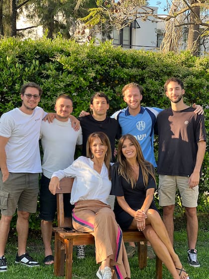 El equipo creador de la plataforma de oficios RecomenDatos