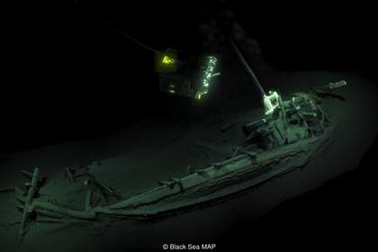 El equipo de arqueología submarina ha descubierto en perfecto estado de conservación buques naufragados hace miles de años