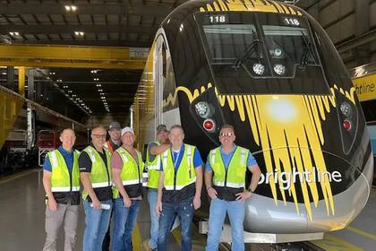 El equipo de Brightline rompió su propio récord histórico y se convirtió en el transporte más rápido del país