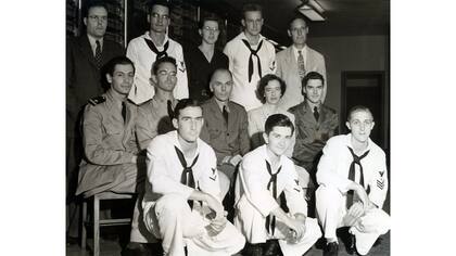 El equipo de la Mark 1; en el centro Hopper junto a Howard Aiken