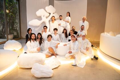 El equipo de Laura Orcoyen en la presentación de la muestra "O."