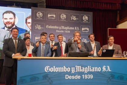 El equipo de martilleros que estuvo integrado por Juan Pedro Colombo, Carle Colombo, Hernán Vassallo, Juan Carlos Blasco y Martín Humarán