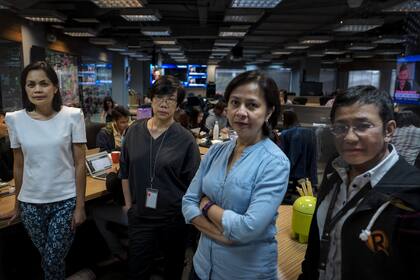 El equipo de Rappler, una organización periodística de Filipinas que se especializa en identificar y remover noticias falsas en Facebook