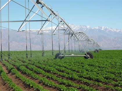 En FADA dicen que el riego moviliza la rueda de la economía a lo largo y ancho de la Argentina