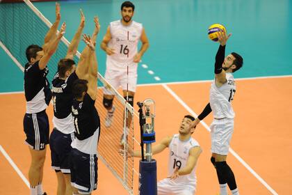 El equipo de Velasco perdió su invicto en el certamen