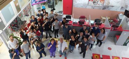 El equipo del centro médico laboral , CEMLA.