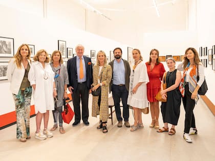 El equipo del Malba junto al de la Fundación Larivière Fotografía Latinoamericana.