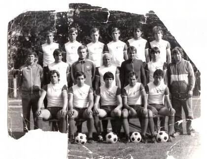 El equipo del Stroitel Pripyat FC, en 1986
