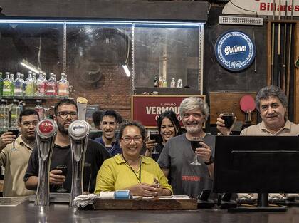 El equipo detrás de la barra del SanBer.
