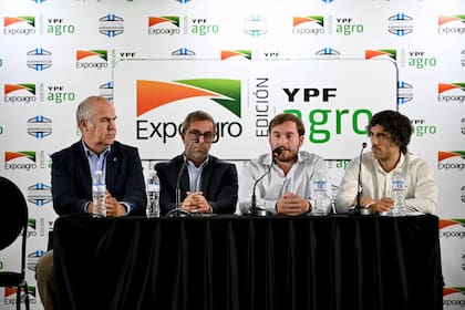El equipo económico defendió la política monetaria del gobierno nacional