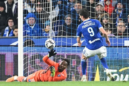 El equipo francés pagó 16,5 millones de euros al Alavés por la ficha del atacante