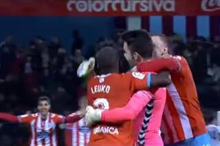 El golazo del arquero de Lugo y la asistencia de pecho de Jonathan Calleri