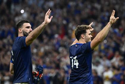El equipo local del vigente Mundial, Francia, se consolida como un serio aspirante al título