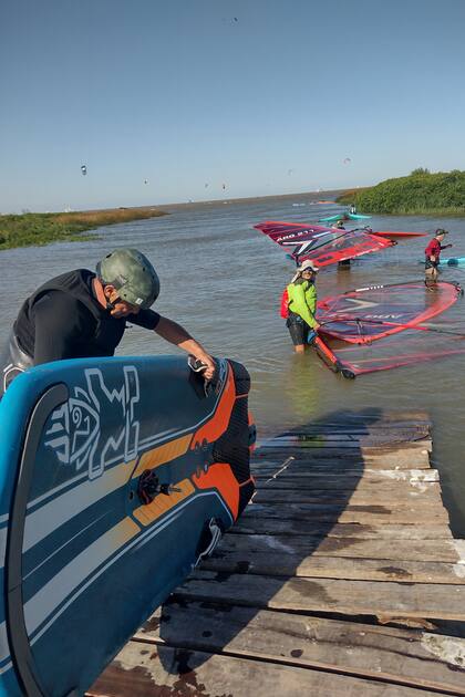 El equipo partió a las 8.15 de Perú Beach y, luego de tres horas de navegación, entró por un canal a la isla Martín García