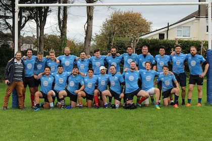 El equipo social del club irlandés, que se propone integrar a extranjeros con la comunidad local.