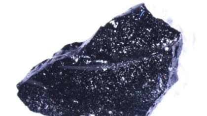 El equipo utilizó imágenes con rayos X y microscopio electrónico para concluir que el cerebro debe haber sido calentado al menos a 510 °C antes de enfriarse rápidamente