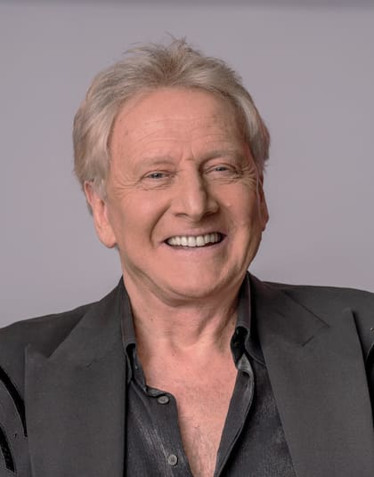 "Él es el cantante principal y yo escribo las canciones, así que no hay ego involucrado ni nunca discutimos", sostiene Graham Russell sobre su relación con Russell Hitchcock