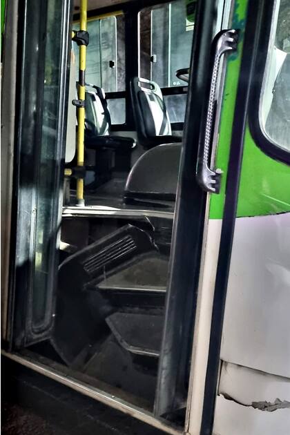 El escalón completo se desprendió