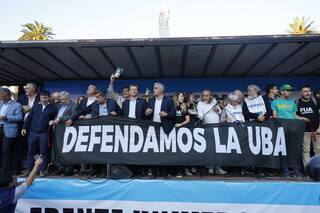 Los universitarios aguardan que el peso de la movilización encamine la negociación por los recursos